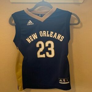 Youth Davis Pelicans jersey - size youth small